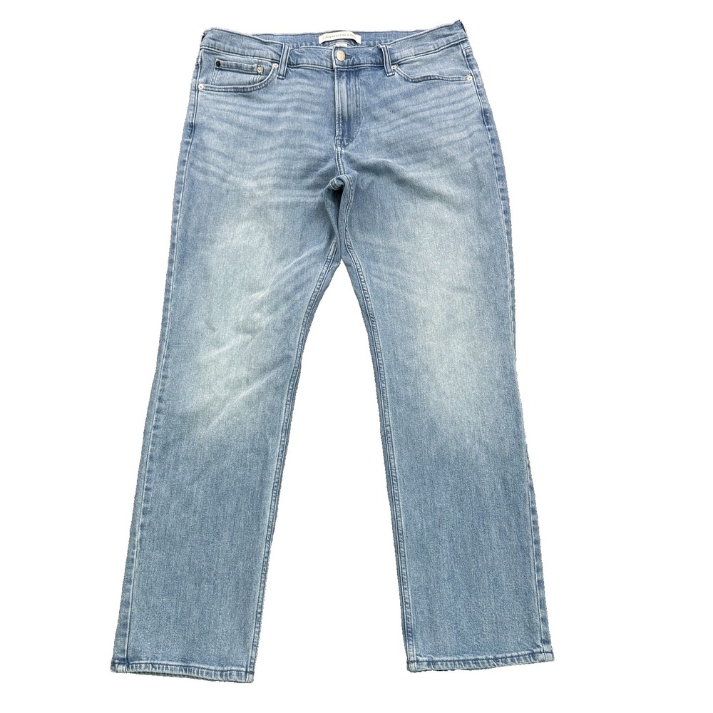 Calvin Klein Jeans Straight Fit Mens 36x32 Light Wash Stretch Denim Blue Jeans